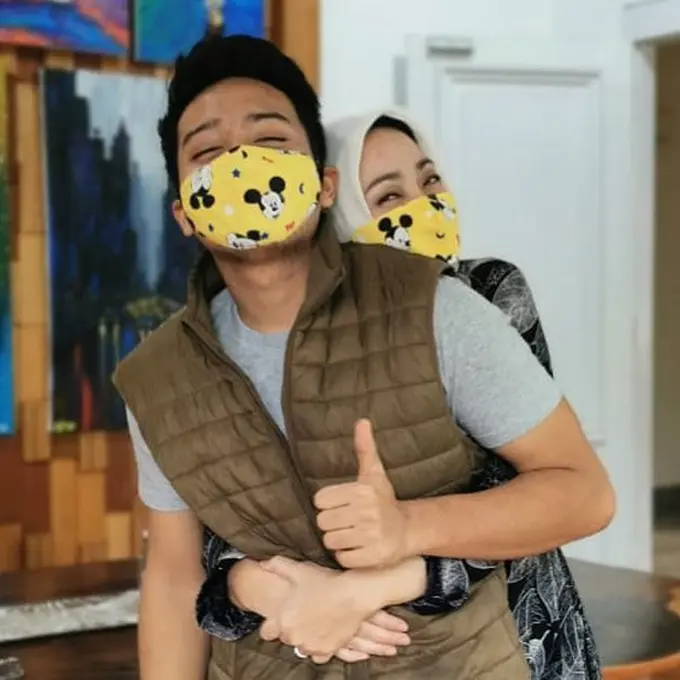 Mengaku Rindu, Ini 6 Potret Kenangan Atalia Praratya dan Eril