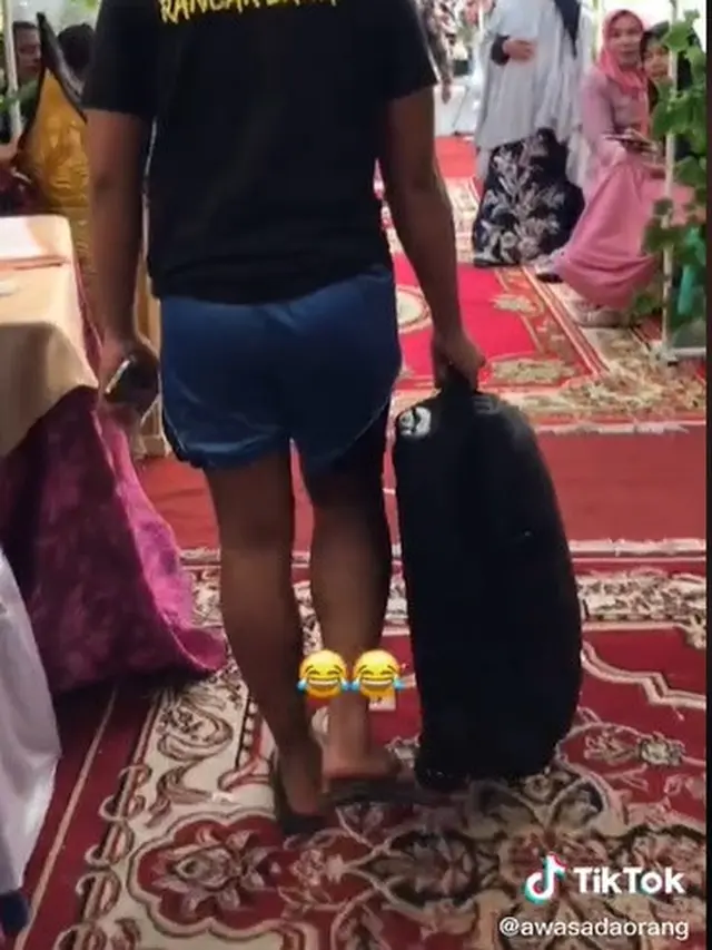 Viral, Video Akses Jalan Tertutup Tenda Pernikahan Ini Bikin Netizen Geregetan