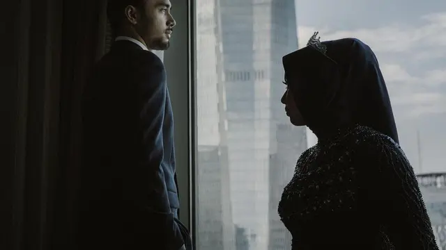 Potret mesra Achmad Megantara dan istri