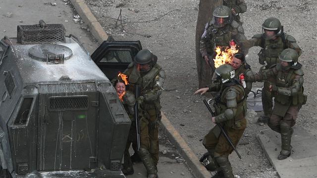 Protes Krisis Ekonomi, Demonstran Bentrok Dengan Polisi di Chile