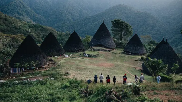 Tiga Keajaiban Alam Flores yang Wajib Masuk Daftar Wisata Kamu