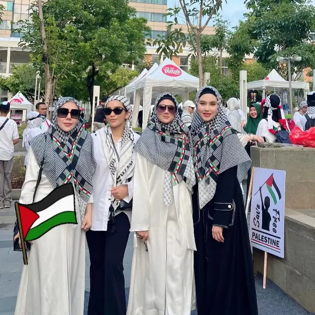Potret 6 Artis Pakai Jilbab Motif Bendera Palestina, Mendukung dengan Berbagai Cara