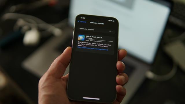 iPhone 12 Pro updating to iOS 16 Beta
