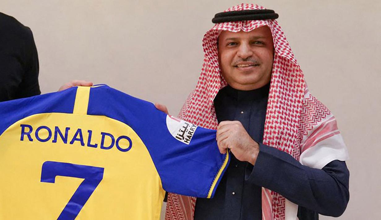 Al Nassr dipimpin oleh Musalli Al Muammar saat ini. Ia dipilih sebagai presiden di klub tersebut oleh ‘dermawan’utama Al Nassr, Fahd bin Abdulaziz pada April 2021 setelah mengalami kesulitan keuangan. Musalli Al Muammar dulunya juga pernah menjabat sebagai presiden di Saudi Pro League atau Liga Arab Saudi. (AFP/Al Nassr Football Club)