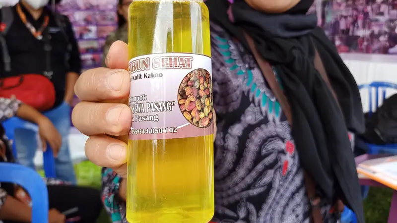 Sabun Cuci Piring dari Kulit Buah Cokelat