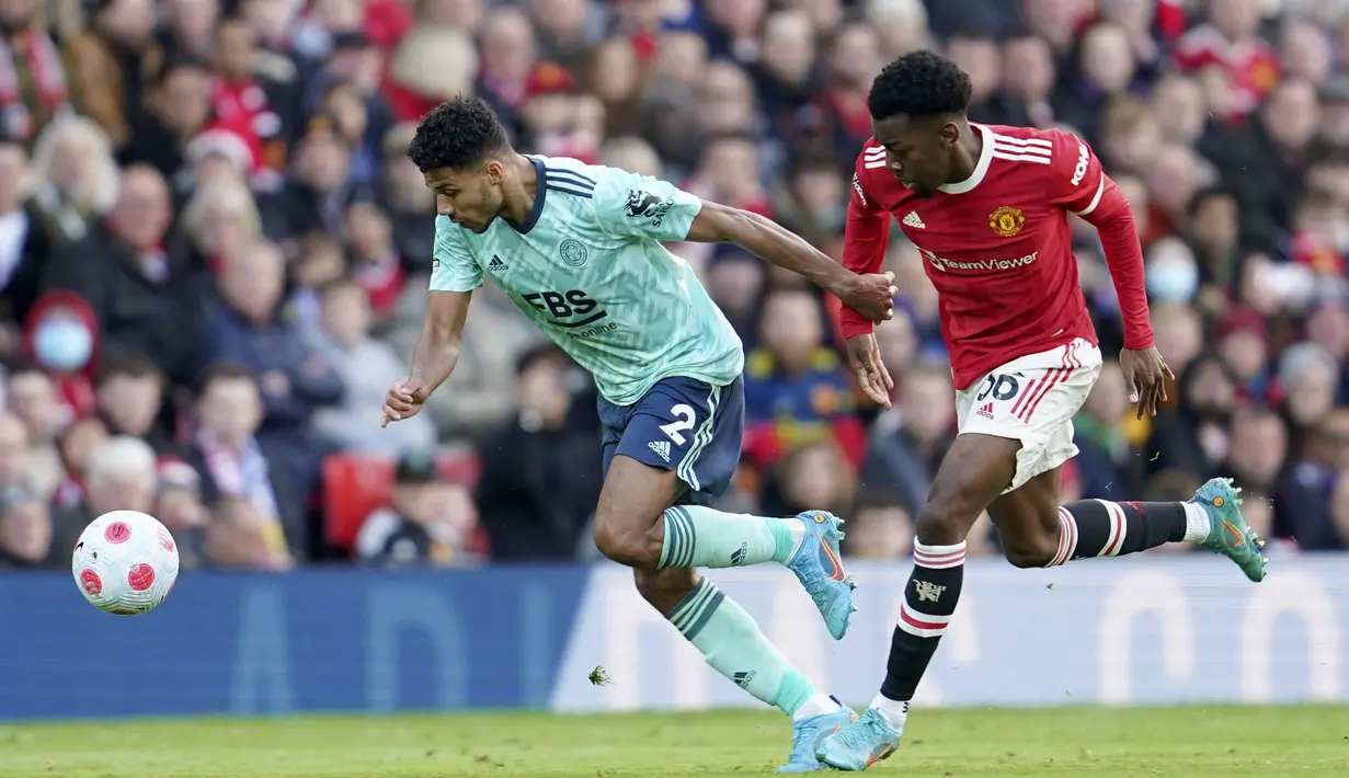 Hasil ini membuat MU tetap di urutan keenam dengan 51 poin dari 30 laga. Sedangkan Leicester ada di urutan sembilan dengan 37 poin dari 28 laga. (AP/Jon Super)