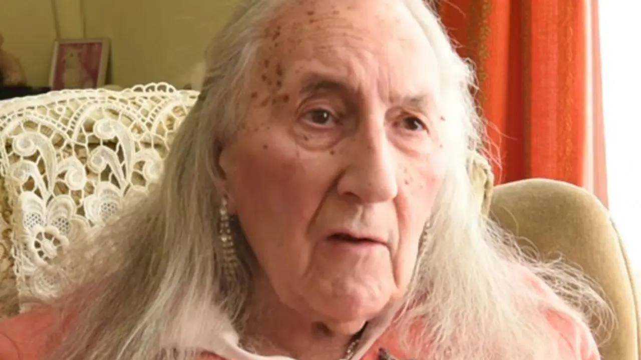 Patricia Davies, Veteran Perang Dunia II Yang Merupakan Transgender. (Independent).