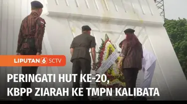 Memperingati hari jadinya yang ke-20, Keluarga Besar Putra Putri Polri berziarah ke makam pimpinan Polri, di Taman Makam Pahlawan Nasional Kalibata Jakarta Selatan. Jelang Pemilu serentak 2024 mendatang, KBPP Polri berkomitmen menjaga kedamaian dan p...