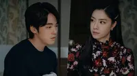 Seo Ji Hye - Kim Jung Hyun dalam Crash Landing on You. (tvN via Soompi)