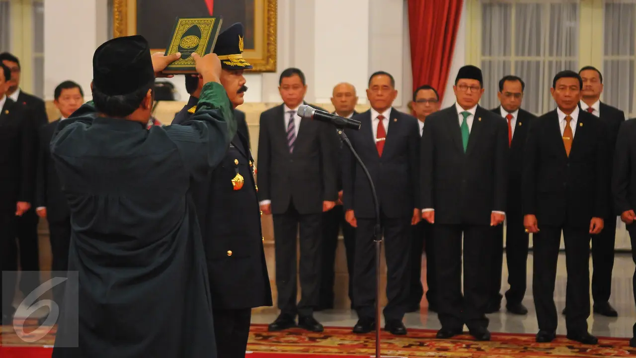 20170118-Jokowi-Lantik-Kasau-baru-Marsekal-Madya-Hadi-Tjahjanto-Jakarta-AY