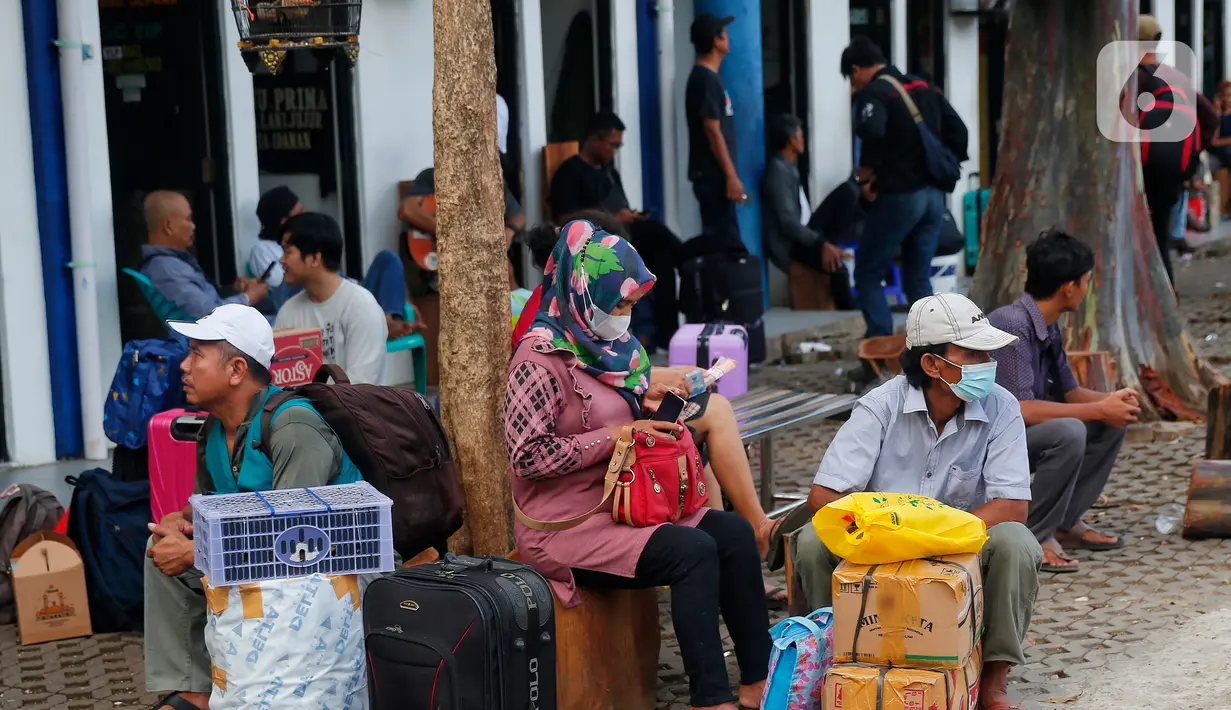 "Jumlah itu dua kali lipat dari masa mudik saat pandemi tahun lalu. (Liputan6 com/Angga Yuniar)