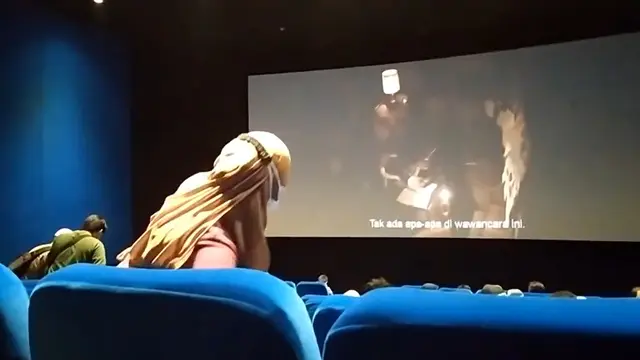 Insiden pengunjung kesurupan saat menonton film horror berujung viral.