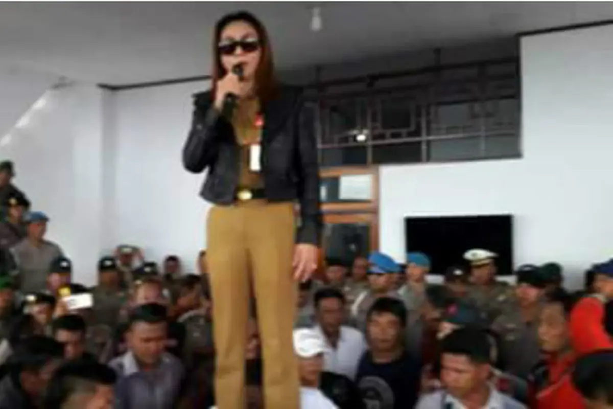 Bupati Talaud Sri Wahyuni Manalip Tetap Datang ke Kantor