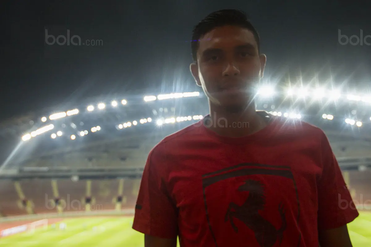 Evan Dimas Nonton Bola