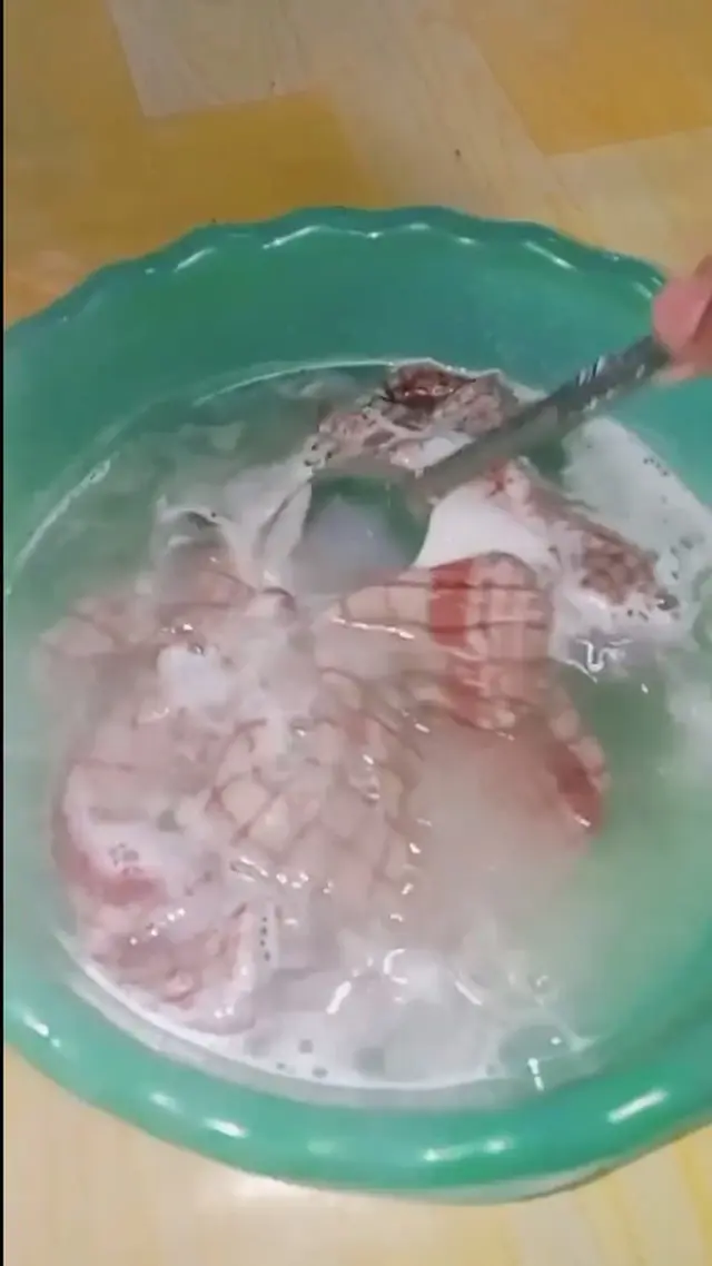 4 Cara ampuh hilangkan noda di kain lap tanpa dicuci pakai sitrun