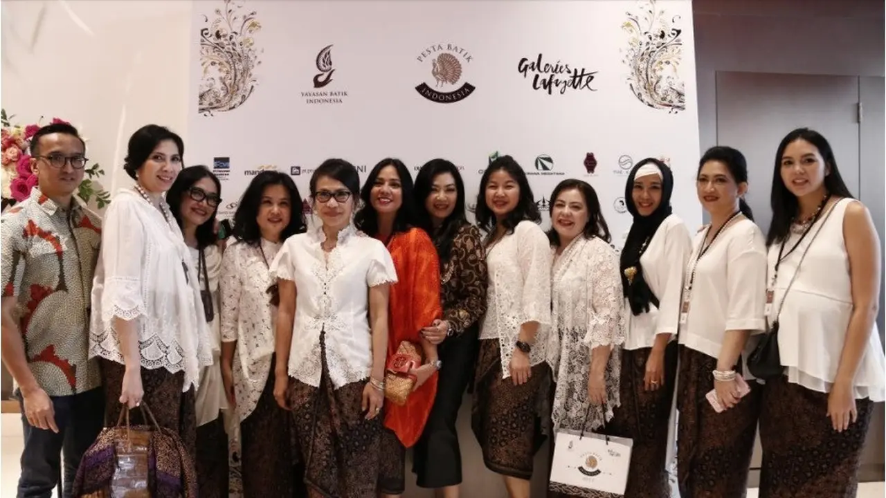 Perayaan Warisan Budaya Lewat Batik