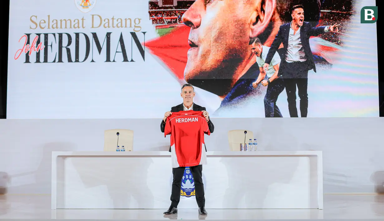 John Herdman resmi ditunjuk menjadi pelatih Timnas Indonesia menggantikan Patrick Kluivert yang dipecat setelah gagal membawa Tim Merah Putih lolos ke putaran final Piala Dunia 2026. (Bola.com/Bagaskara Lazuardi)