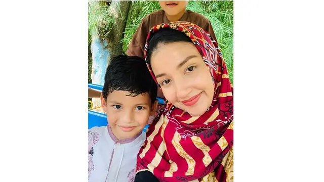Putusan Sidang Akhirnya Keluar, Ini 7 Momen Manis Tsania Marwa dengan Kedua Anaknya