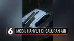 Rekaman video sebuah mobil jenis city car ini hanyut hingga ratusan meter usai terperosok di saluran air selebar 4 meter di Bekasi.