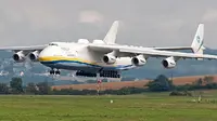 Pesawat terbesar di dunia (sumber:The Australian)