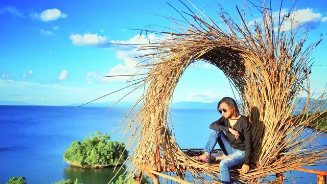 Puncak Mangkeluno, berlokasi di wilayah Desa Wabintingi Kecamatan Loghia. (Liputan6.com/Ahmad Akbar Fua)
