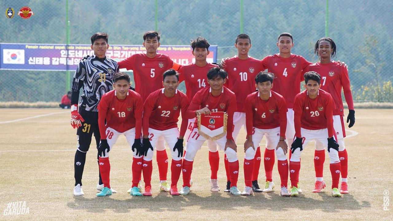 Timnas Indonesia U-19 uji coba melawan Youngnam University.