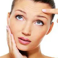 Berikut cara mudah samarkan keriput dan kerutan di wajah dengan Pond's Age Miracle Wrinkle Corrector.