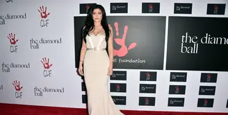 Salah satu anggota keluarga Kardashian-Jenner  terkenal karena popularitasnya yang menjulang, kini Kylie Jenner berhasil didapuk menjadi brand ambassador produk olahraga terkenal. (AFP/Bintang.com)