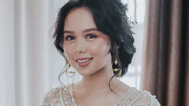 Tinggalkan Pekerjaan Mapan untuk Jadi Makeup Artist, Ini Kisah Dini Nur Diani