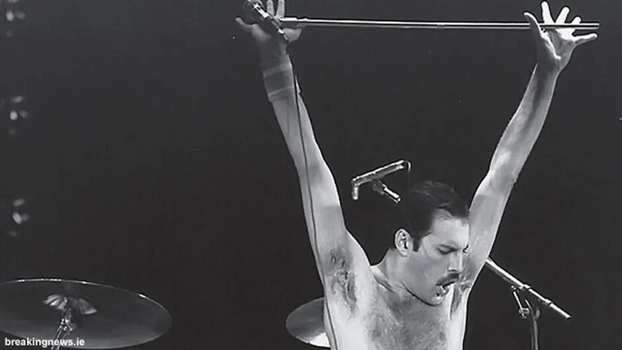 fredie-mercury-130318b.jpg