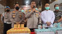 Jajaran Polresta Cirebon merilis hasil penarikan obat jenis sirup yang mengandung etilen glikol dan dietilen glikol. Foto (Liputan6.com / Panji Prayitno)