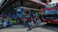 Jumlah penumpang di Terminal Kampung Rambutan mengalami peningkatan secara signifikan. (Liputan6.com/Faizal Fanani)