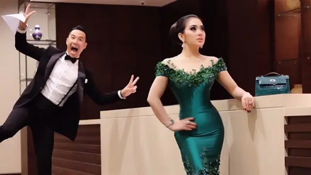 Syahrini dan Daniel Mananta 