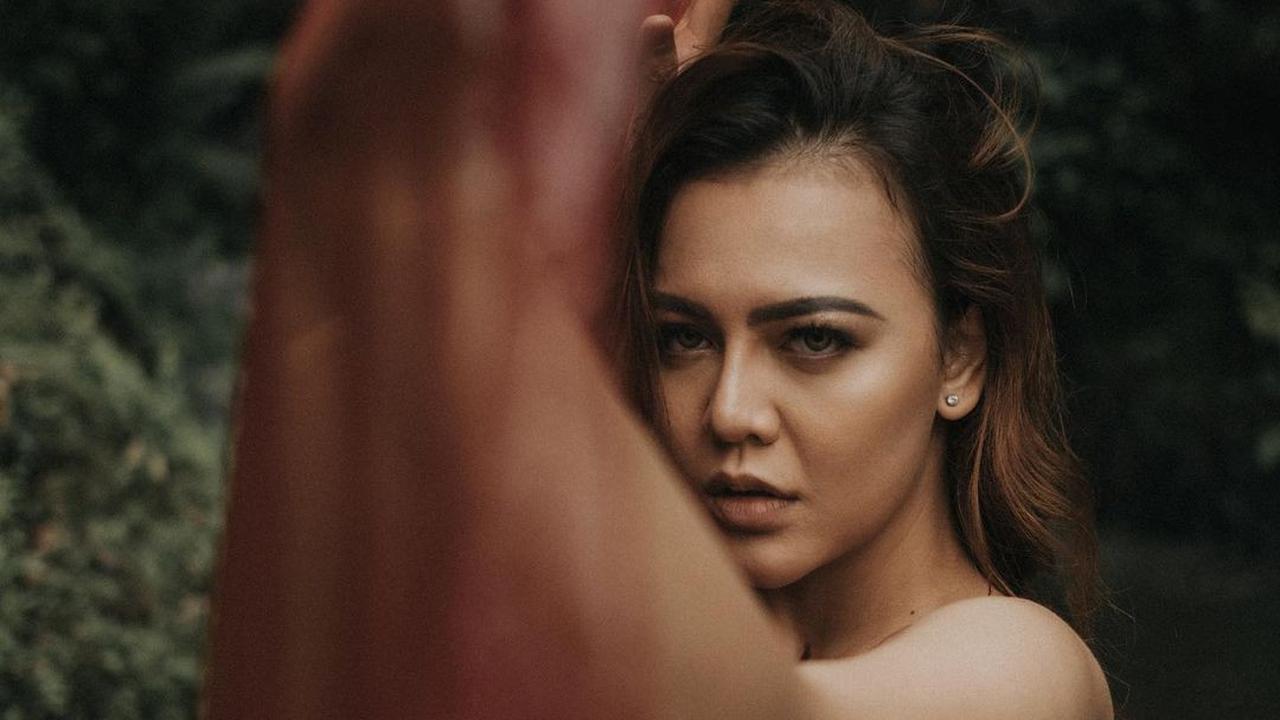 Alami KDRT dan Gugat Cerai Suami, Ini 6 Maternity Shoot Ratu Rizky Nabila