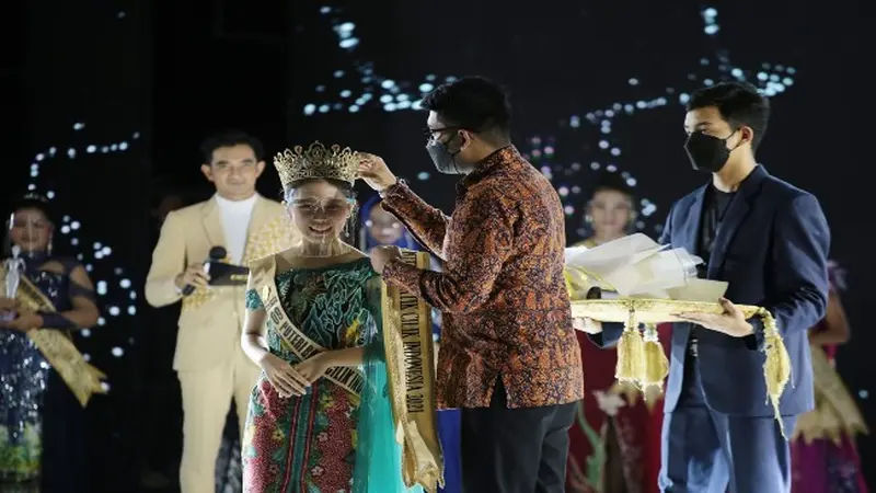 Kenalkan Carissa, Gadis Kecil Asal Cirebon Juara Putri Batik Cilik Indonesia 2021