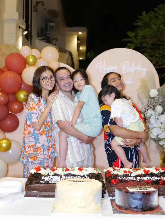 Kejutan Ultah Ruben Onsu (Instagram/thaliaputrionsu)