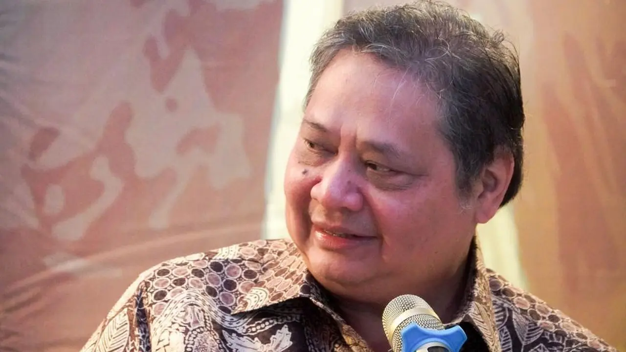 Menteri Koordinator Bidang Perekonomian Airlangga Hartarto dalam Konferensi Pers usai Rapat Internal terkait Jaringan Gas Rumah Tangga dan Pendistribusian LPG Tabung 3 Kilogram di Istana Merdeka, Kamis (12/10/2023). (Dok Kemenko Perekonomian)