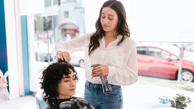 Solusi Praktis Perawatan Rambut dan Kulit Kepala agar Tetap Sehat Berkilau