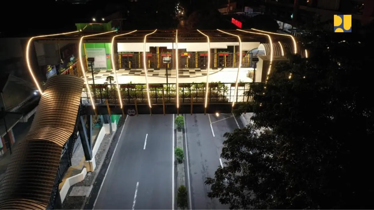 JPO ramah lingkungan di Solo