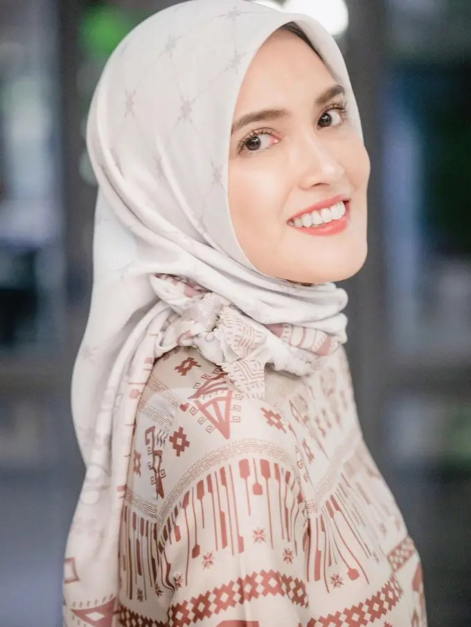 Hijab Shandy Aulia