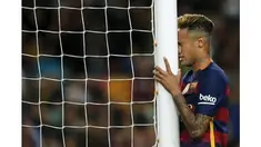 Kekalahan Barcelona melawan Valencia di Camp Nou, Minggu (17/4/2016) tampaknya membuat Neymar frustrasi. Usai laga, ia memancing keributan dengan 3 pemain Valencia.