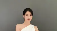 Sebelumnya, IU juga sukses menggelar konser solo bertajuk The Golden Hour di Stadion Utama Olimpiade Seoul. Bahkan, konser tersebut juga dihadiri oleh sederet artis dan idol K-Pop ternama. (Liputan6.com/IG/@dlwlrma)