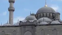Kemegahan Yeni Cami, Masjid Berusia Ratusan Tahun di Istanbul