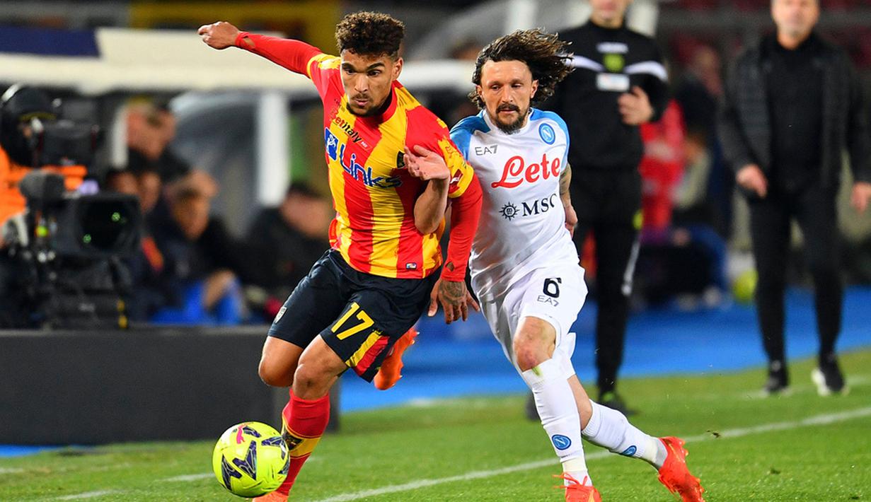 Napoli membawa pulang tiga poin usai bertandang ke markas Lecce pada pekan ke-29 Liga Italia. (Giovanni Evangelista/LaPresse via AP)