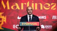 Roberto Martinez yang merupakan mantan pelatih Timnas Belgia tersebut diberikan kontrak jangka panjang berdurasi tiga tahun hingga 2026. (AFP/Carlos Costa)