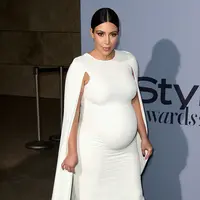 Kim Kardashian memiliki selera fesyen yang tinggi. Kim terkenal dengan selebriti sosialita di Hollywood. (AFP/Bintang.com)