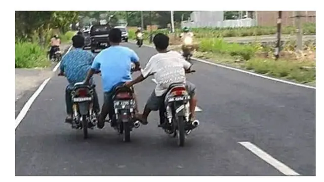 Kelakuan Nyeleneh di Jalan Raya