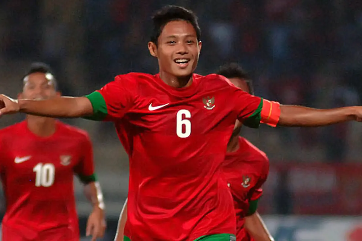 evan-dimas-131008a.jpg