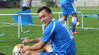 Pemain anyar Persib Bandung, Shohei Matsunaga tetap rutin menjalankan latihan selama tim diliburkan. (Bola.com/Permana Kusumadijaya)