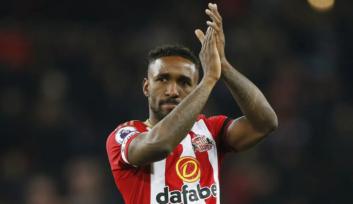 4. Jermain Defoe (Sunderland) - 8 Gol. (Reuters/Russell Cheyne)